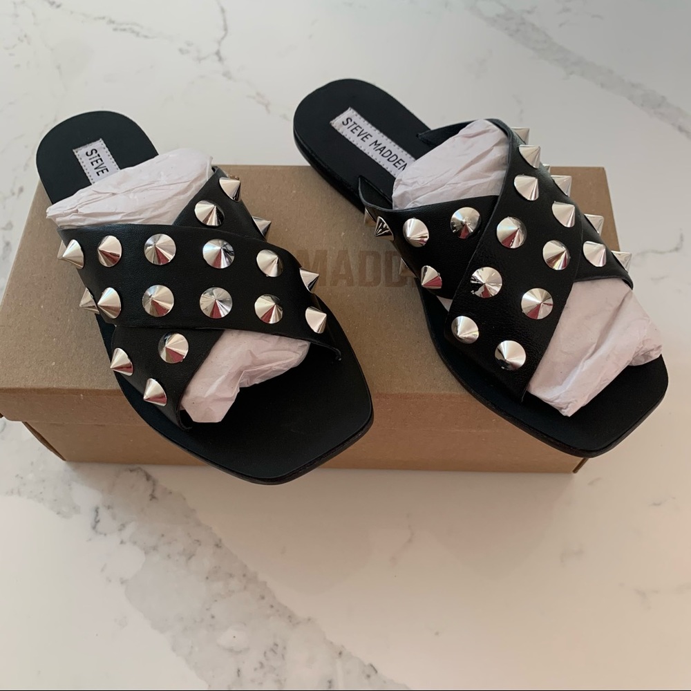 SOLD NEW Steve Madden Spiked Flat Sandals - Picture 1 of 3